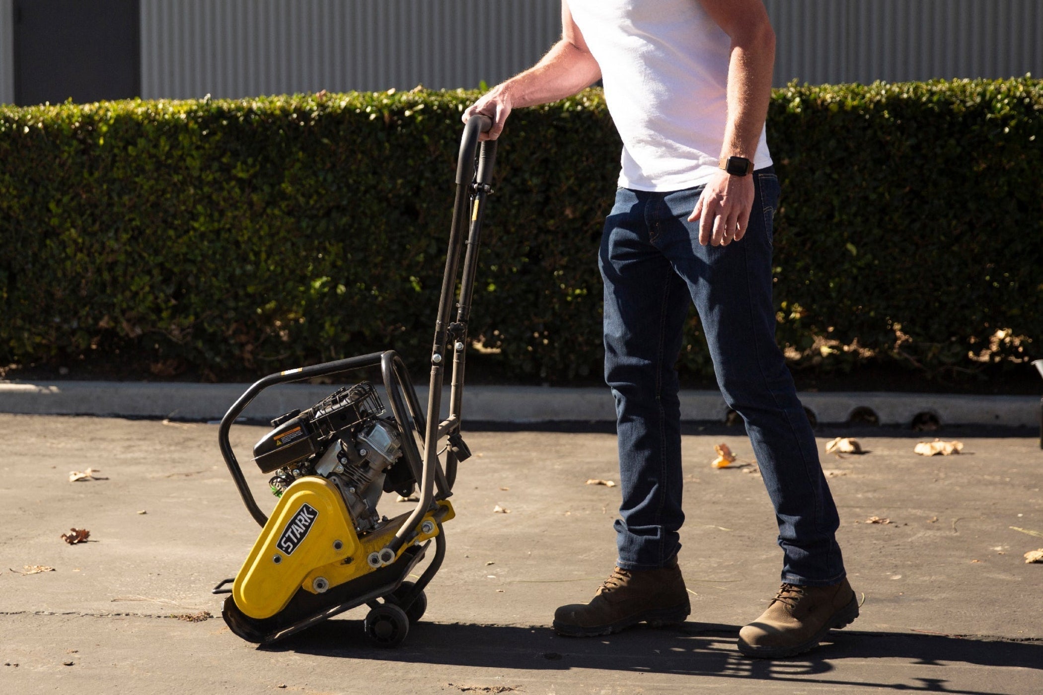 Stark USA 2HP Walk Behind 5200VPM Plate Compactor 79cc 2000lb Force Construction - 61014