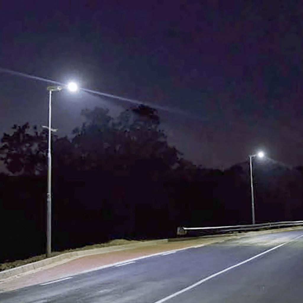 AVS Energy Solar LED Street Light 100 Watt 18000 Lumens 5000K Parking Lot Light Solar All in One Street Light  - AVS-BF02-100W