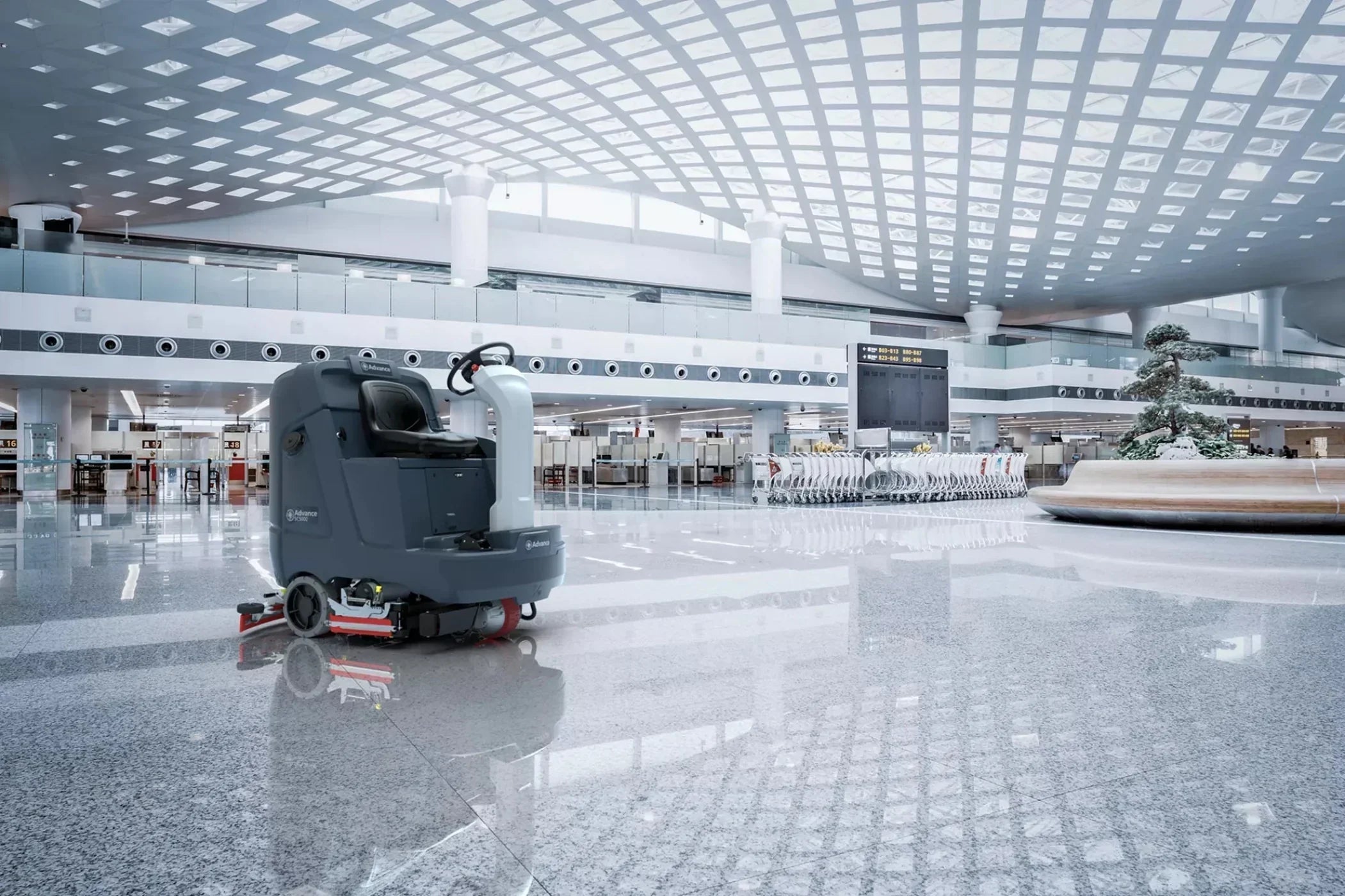 Advance Demo Unit Advance SC5000 | Ride On Floor Sweeper Scrubber | 32" | 37 Gallon | Cylindrical | Battery | 120 Hours