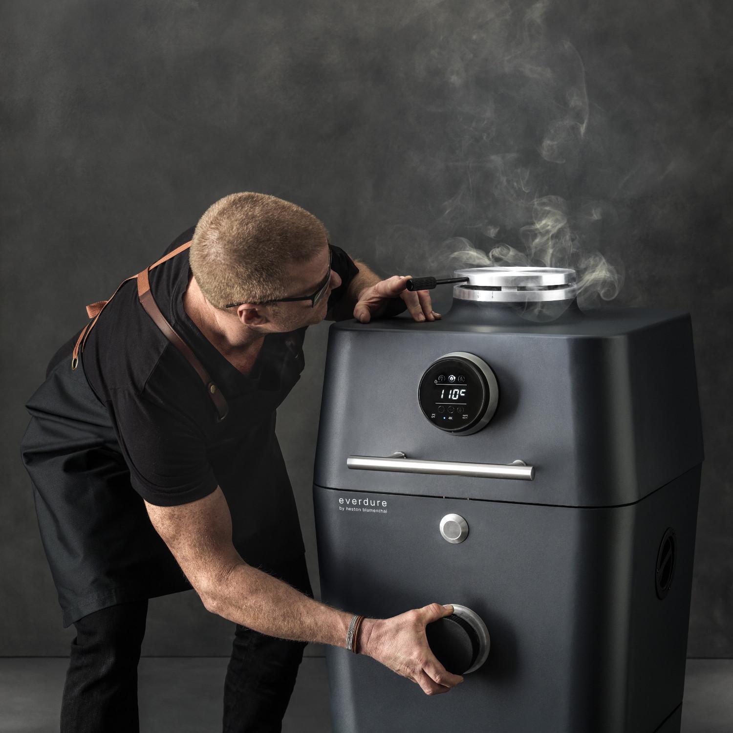 Everdure By Heston Blumenthal 4K 21-Inch Charcoal Grill & Smoker  - CE4KMUS