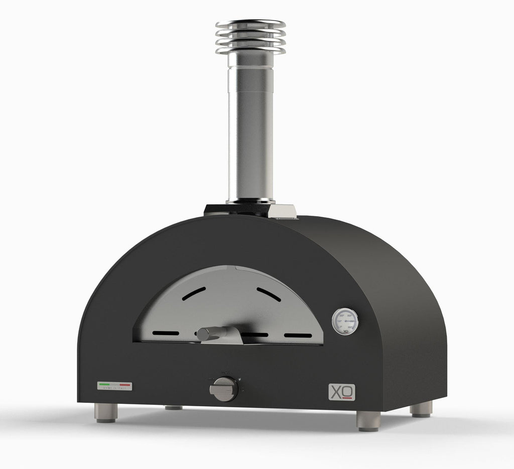 XO APPLIANCE XOPIZZA1GASCAL Tabletop Hybrid Gas & Wood Oven in Carbona (Black) Black - XOPIZZA1GASCAL
