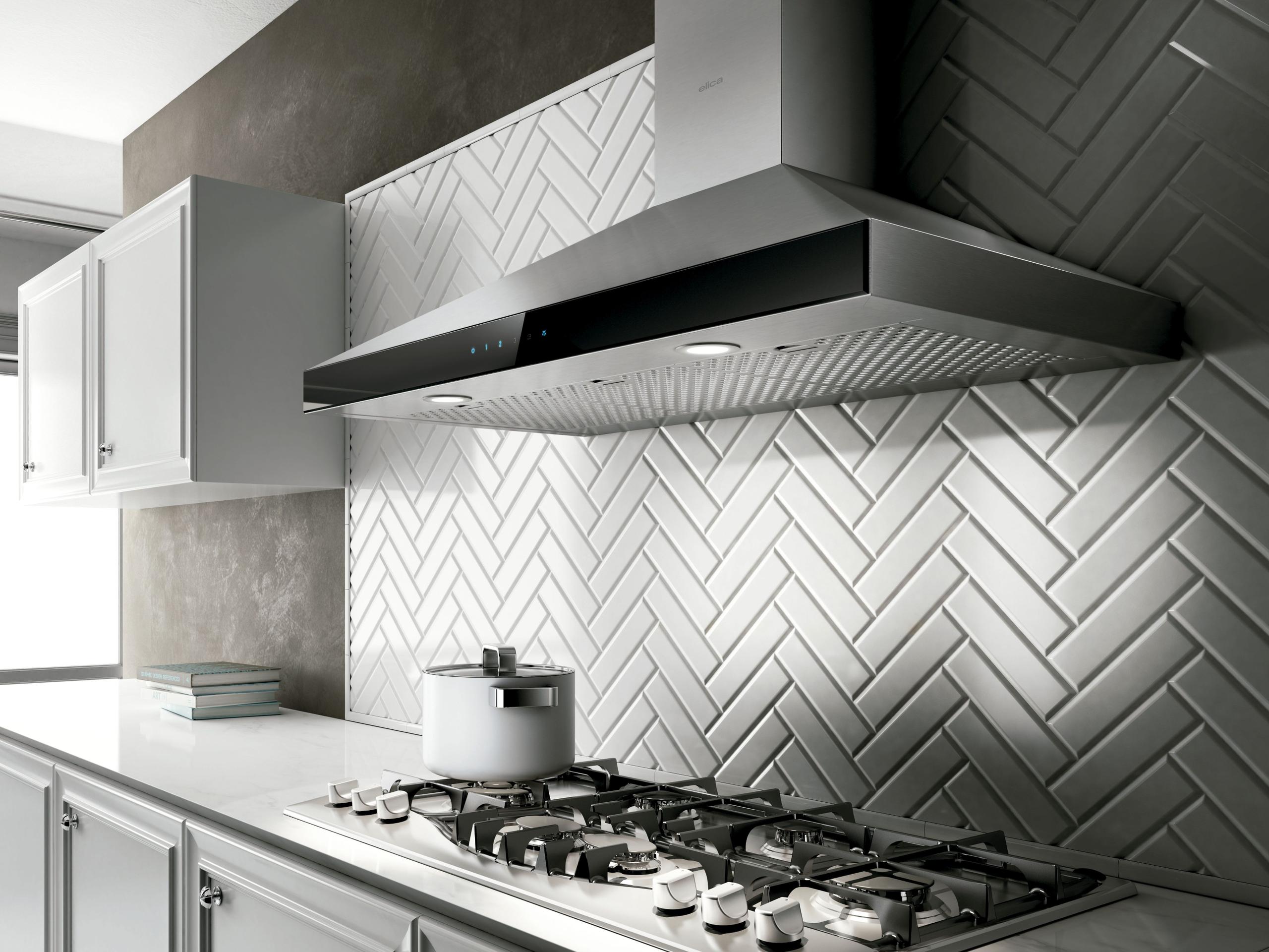 ELICA EVR630S2 VARNA Wall Mount Range Hood 30" wide - 600CFM in Stainless Steel - EVR630S2